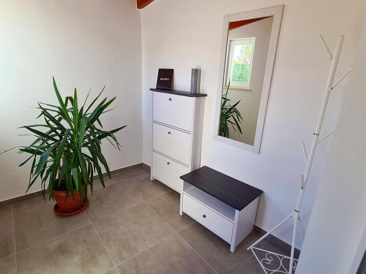 Apartment Antonio Banjole Bagian luar foto
