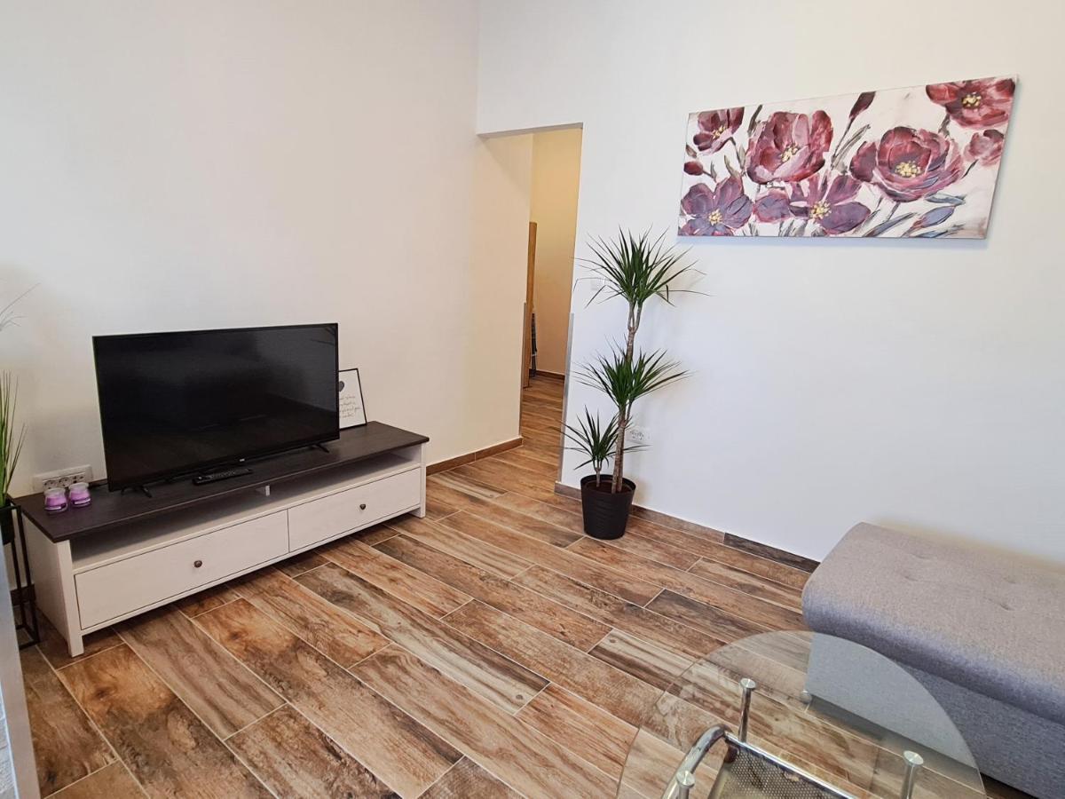 Apartment Antonio Banjole Bagian luar foto